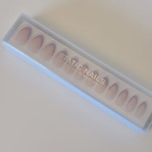 STATIC NAILS Lavender French Press-Ons